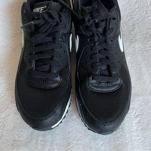 nike air max 90’s (w. 9.5) - Picture 7 of 10